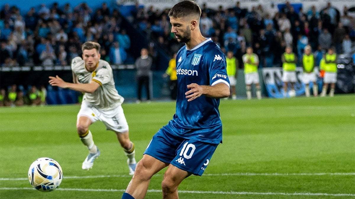 La picó Luciano Vietto para el 1 a 0 de Racing ante Aldosivi.