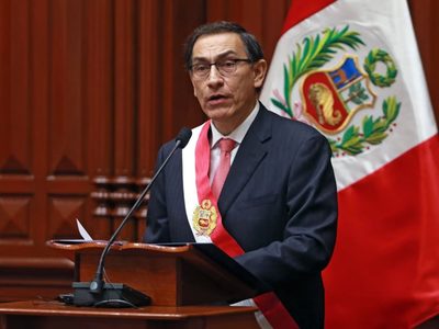 Condenan al ex presidente de Perú Martín Vizcarra a 14 años de prisión por recibir sobornos