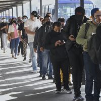 México rebasa los 900 mil contagios por covid-19; mueren 643 más