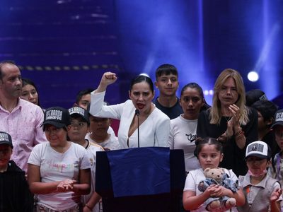 Sandra Cuevas presenta su Organización por la Familia y la Seguridad; busca que sea partido en 2025