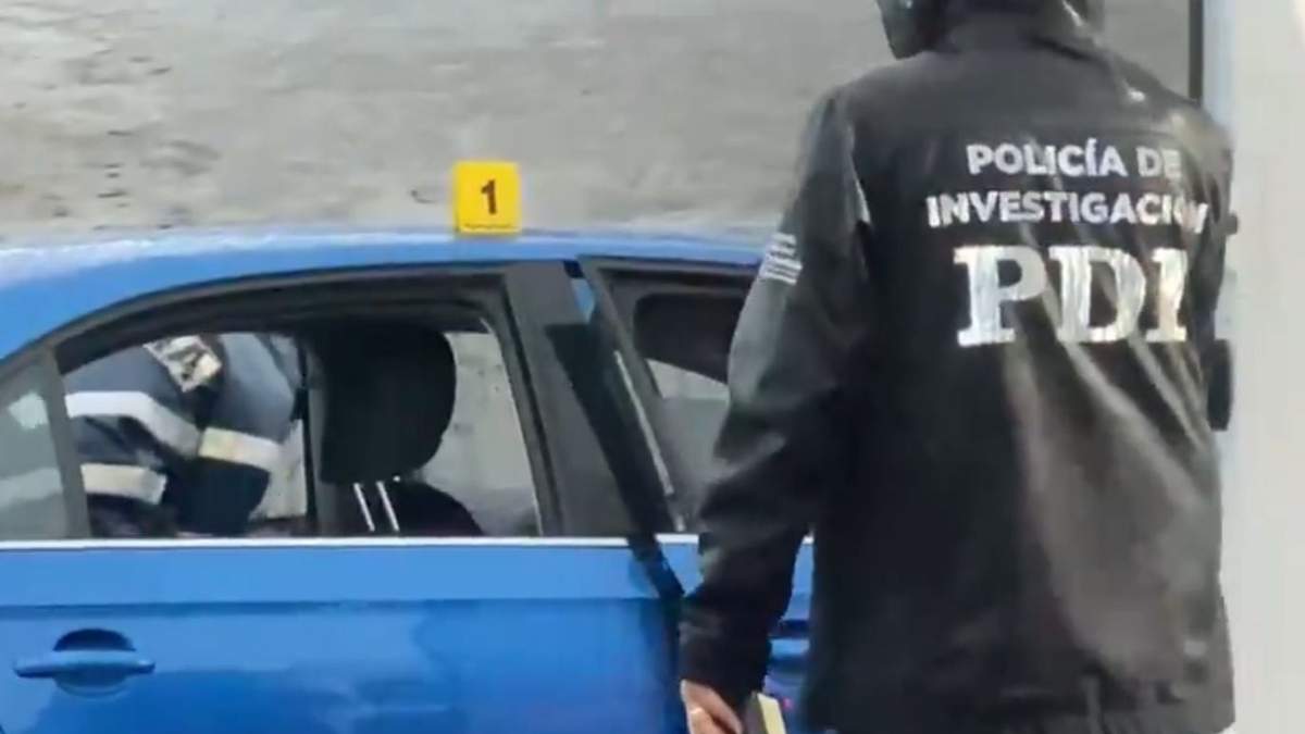 La mujer viajaba en un auto Seat azul