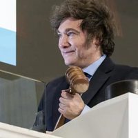 Optimismo en los mercados: las acciones argentinas se disparan en Wall Street tras la victoria del Gobierno