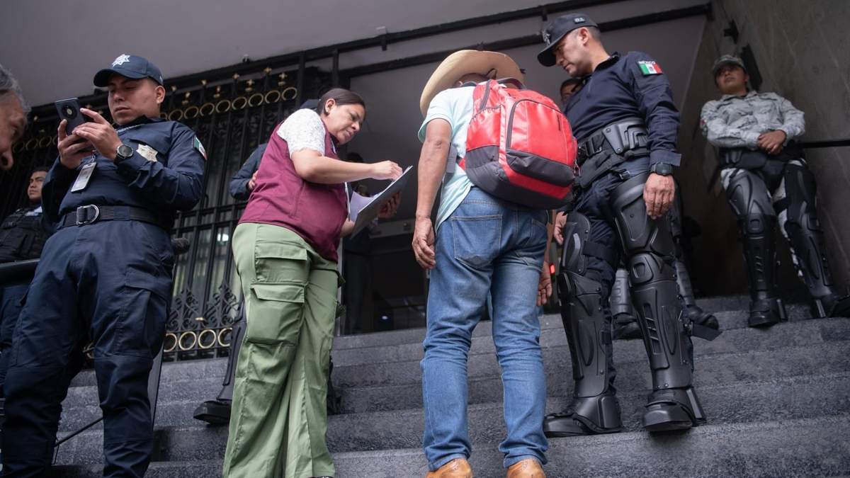 El ingreso de profesores de la CNTE a Segob