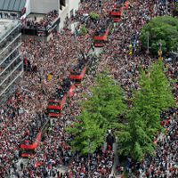 Tiroteo y estampida durante festejo en Toronto por campeonato de los Raptors (Videos)