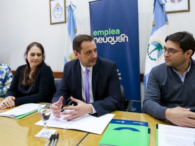 Firman un convenio con la Universidad de Flores para ofrecer diplomaturas gratuitas
