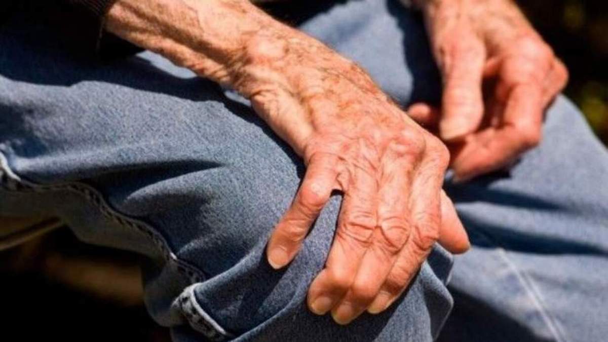 Los abuelos representan un blanco fácil ante los delincuentes. Fuente: (Twitter)