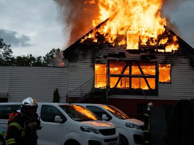 Al menos nueve muertos por un incendio en una residencia para personas con discapacidad