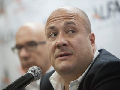 Alfaro se niega a hablar sobre la crisis en MC y la caída de candidatura de Samuel García