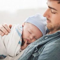 Paternidad: 8 de cada 10 hombres quisiera estar más presente