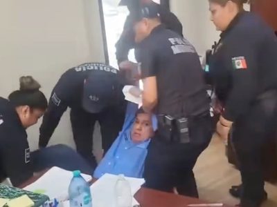 Sacan a la fuerza a gerente de Simas de Piedras Negras investigado por irregularidades (Video)