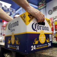 Constellation Brands reduce pronóstico de ventas mientras consumidores en EU compran menos cerveza