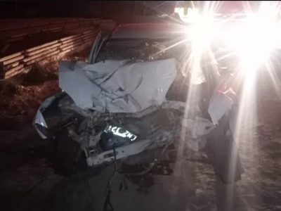 Dos personas resultaron con heridas tras un fuerte accidente en la ruta 7 de Neuquén
