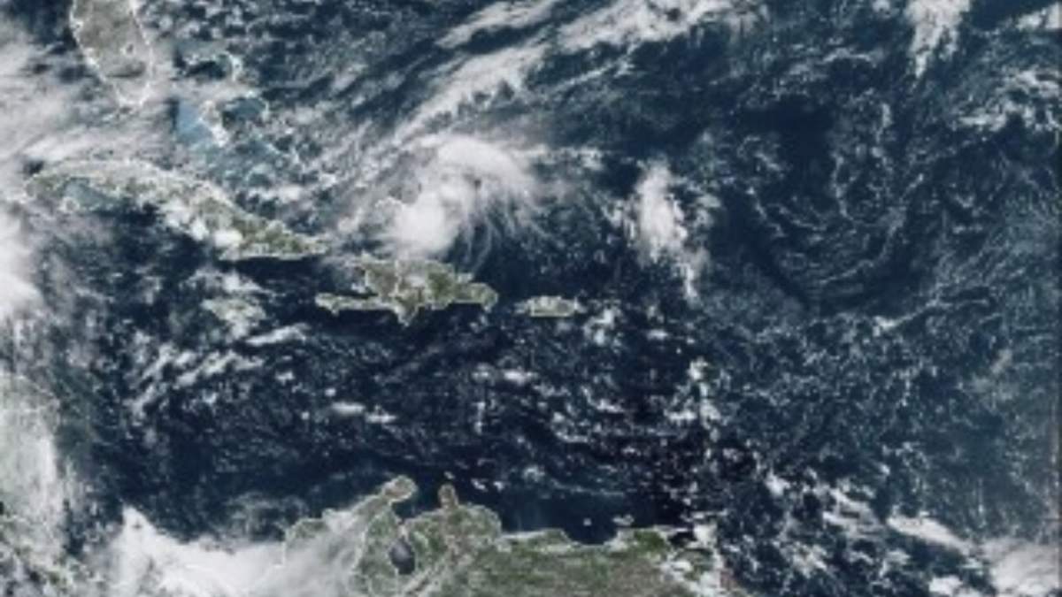 La tormenta tropical Oscar avanza hacia Bahamas después de golpear Cuba