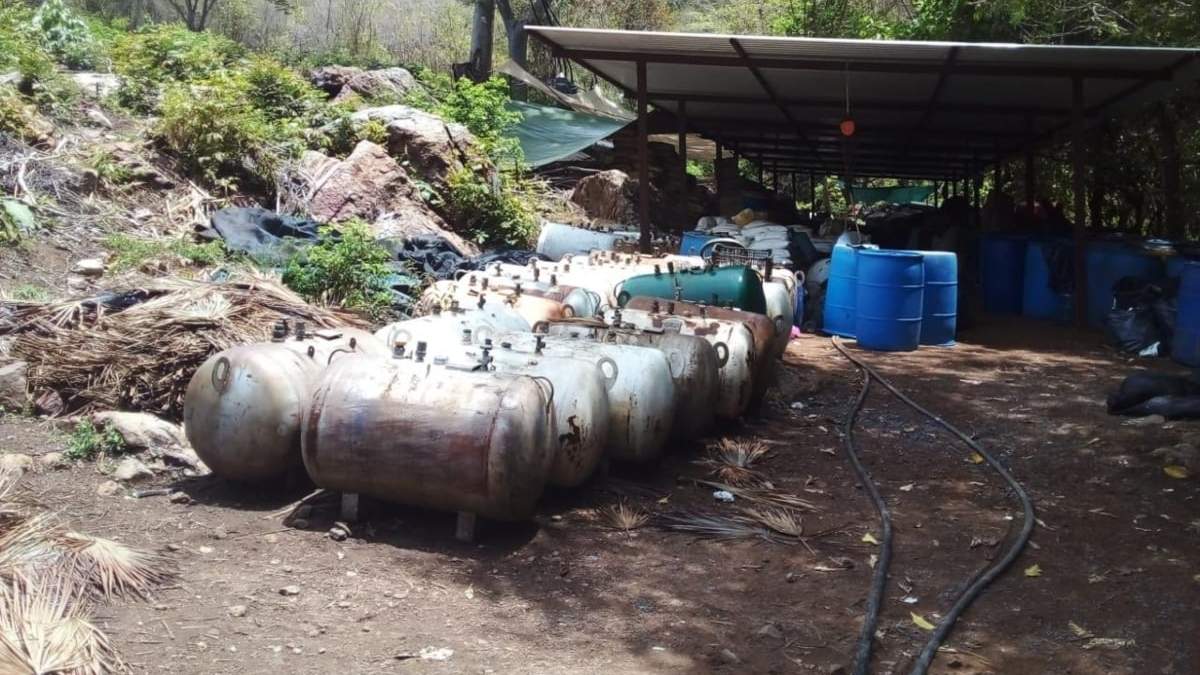 El narcolaboratorio desmantelado en Aquila