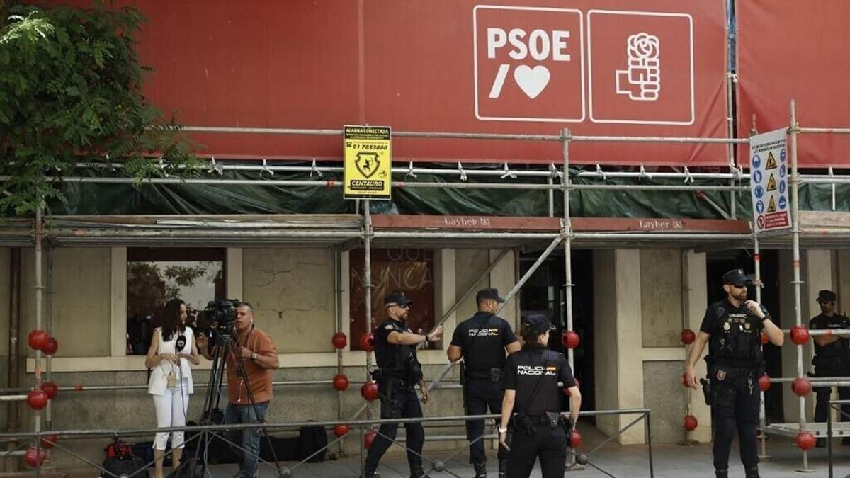 Allanaron la sede del PSOE en el marco de la investigación por obstrucción a la Justicia