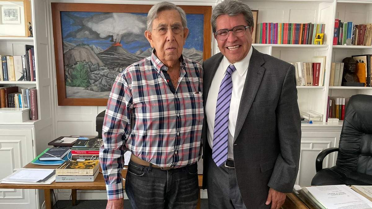 Cuauhtémoc Cárdenas y el líder de los senadores morenistas