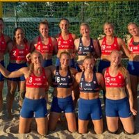 Pink ofrece pagar la multa a seleccionadas noruegas por usar shorts en lugar de bikini