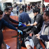 Atentado con ambulancia-bomba deja 95 muertos y más de 150 heridos en Kabul