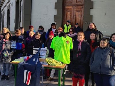 Trabajadoras textiles de Traful Newen anunciaron un maquinazo en Casa de Gobierno