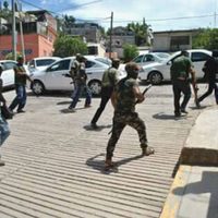 Transportistas bloquean accesos a Tlapa para exigir salida de autodefensa