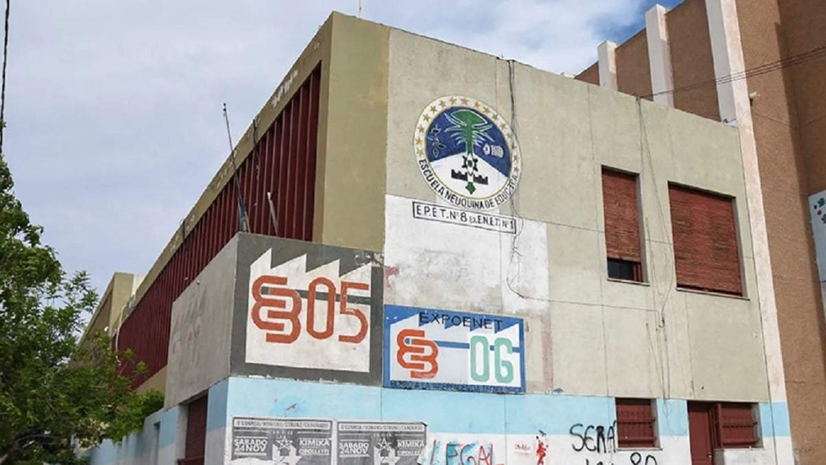 La comunidad educativa del EPET 8 reclama soluciones a todos los problemas estructurales del colegio. Foto archivo.