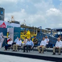 AMLO dice que respetará contratos otorgados por Pemex, pero no se darán más