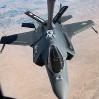 Irán asegura haber derribado otro caza F35 de EU en un ataque en el centro del país