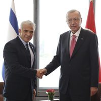 Excepcional reunión de premier israelí con presidente turco