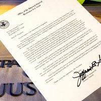Jeff Sessions, primera víctima de la derrota republicana; Trump lo cesa