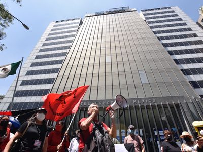 Después de 37 años, Telmex enfrenta huelga de trabajadores sindicalizados