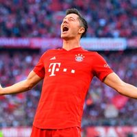 Lewandowski va por una nueva marca personal y con el Bayern, ¿a cuánto está del título?