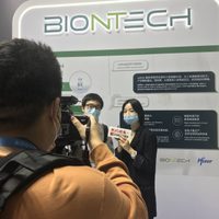 Pfizer y BioNTech buscan aplicar la vacuna a adolescentes en Europa