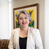 La comunista Jara lidera las encuestas en Chile