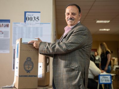 Tras caer en las elecciones, Ricardo Quintela le pidió la renuncia a todo su Gabinete