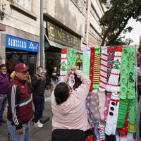 Aseguran que comercio ambulante crece hasta 150% y vende unos 50 mil mdp en época decembrina