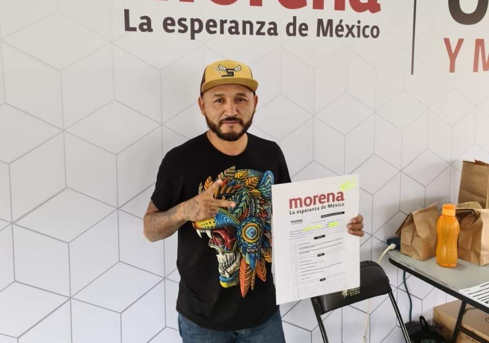 El día de su registro como diputado de Morena