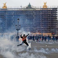 Macron siembra vientos y recoge tempestades