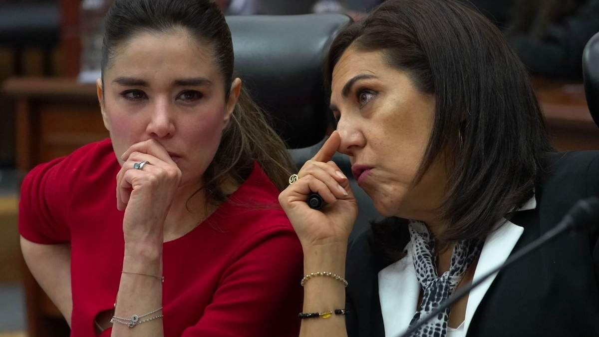 Dania Ravel y Claudia Zavala