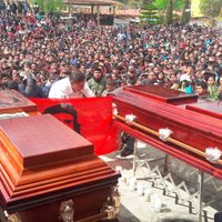 Miles de pobladores exigen justicia para indígenas caídos en ataque armado en Oxchuc