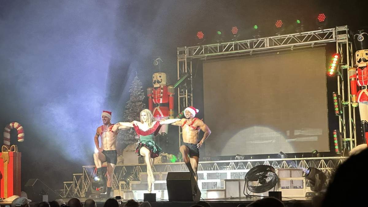 Espectáculo 'A Drag Queen Christmas' en Florida