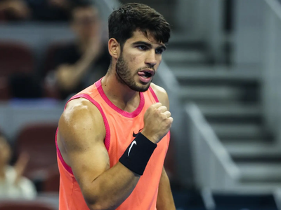 Intratable: Carlos Alcaraz se metió entre los ocho mejores del ATP 500 de Pekín
