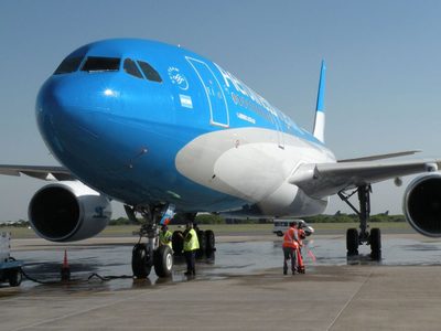 Polémica demora: qué pasará con el vuelo de Aerolíneas Argentinas para buscar la Sputnik V