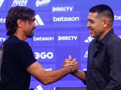 Le ganó de mano: Diego Martínez le sacó a Juan Román Riquelme un refuerzo que buscaba para Boca