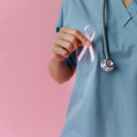 Un fármaco contra las náuseas ayudaría a combatir el cáncer de mama
