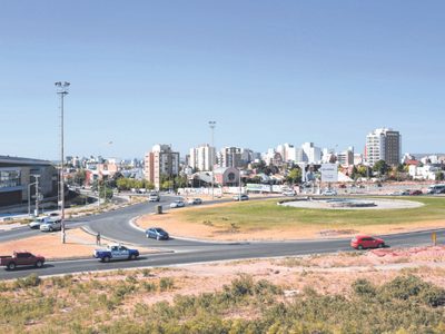 Neuquén dentro de las cuatro provincias con mayor empleo exceptuado