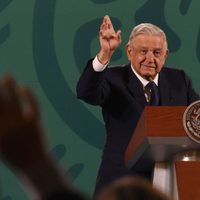 Reforma eléctrica considera transición ordenada para producir energías limpias: AMLO