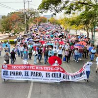 Maestros del SNTE en Chiapas inician paro de labores por tiempo indefinido