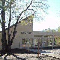 Un padre ingresó a la EPET 21, golpeó al director y al personal educativo
