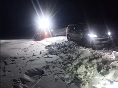 Una familia de turistas desafió las advertencias y debió ser rescatada en la ruta 13