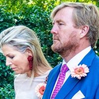 Las fotos que nadie quería ver: rezan por la Reina Máxima